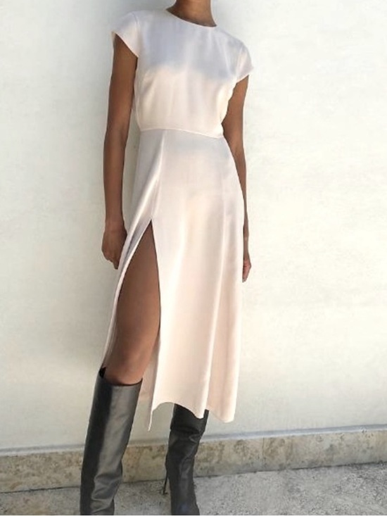 Babaton Dresses & Skirts - Babaton Hampton light pink Open-Back Midi Dress with Side Slit